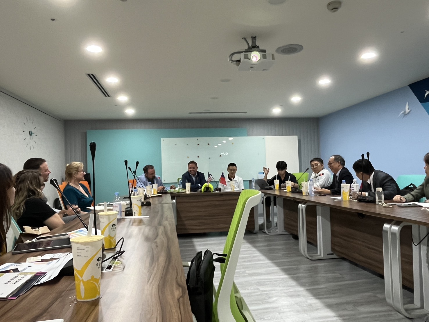新北市教育局指出,國際教育是培育人才的重要基石,期待透過與亞利桑那州合作,為學生帶來更多元的學習資源與成長機會。(圖/記者翻攝)
