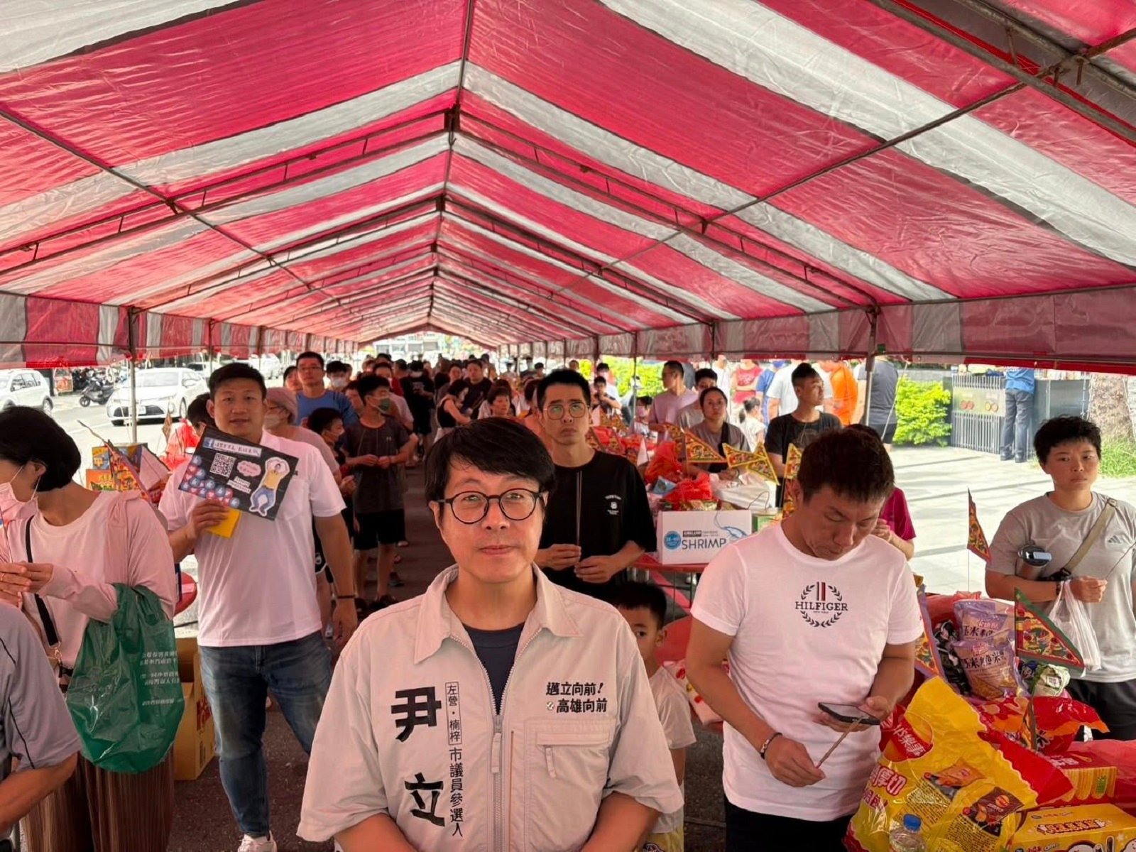 擬參選高雄市議員的尹立質疑,國民黨立委柯志恩和當初韓國瑜操作手法一樣,利用眨低高雄博取聲量。翻攝尹立臉書