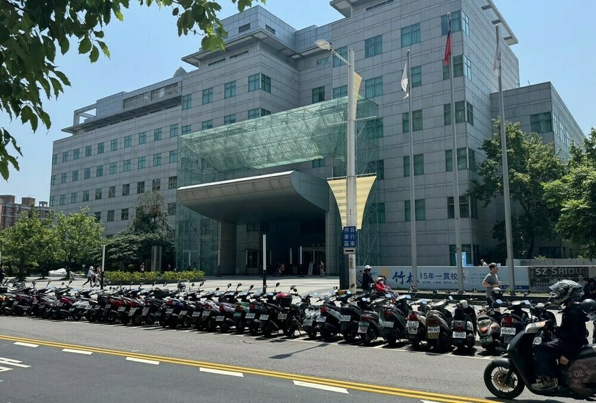一棟大樓兩個門牌!中永和房價大逆轉 居民驚呼:「怎麼會差這麼多?」