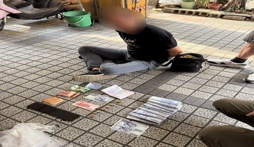 現場查扣贓證物(圖/記者戴昱弘 翻攝)