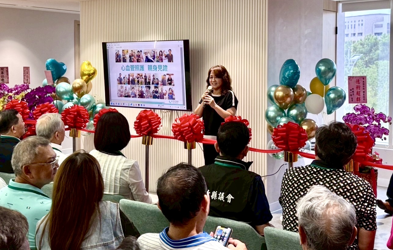 康博診所竹北新館開幕典禮，獅子會竹苗區前總監戴美玉致詞，期盼診所成為在地民眾健康守護的重要據點。（圖／記者林照東攝）