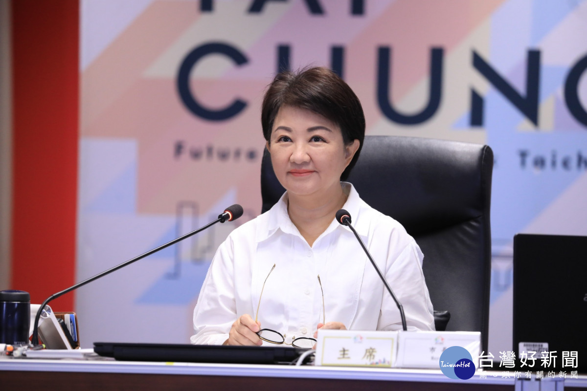 盧市長在市政會議宣布敬師禮券加碼