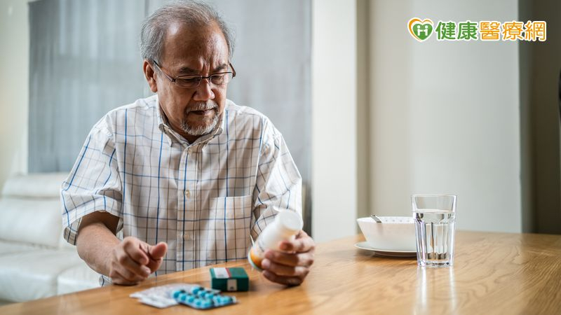 總是不能按時服藥怎麼辦?先釐清背後原因!醫:可找醫師討論處理
