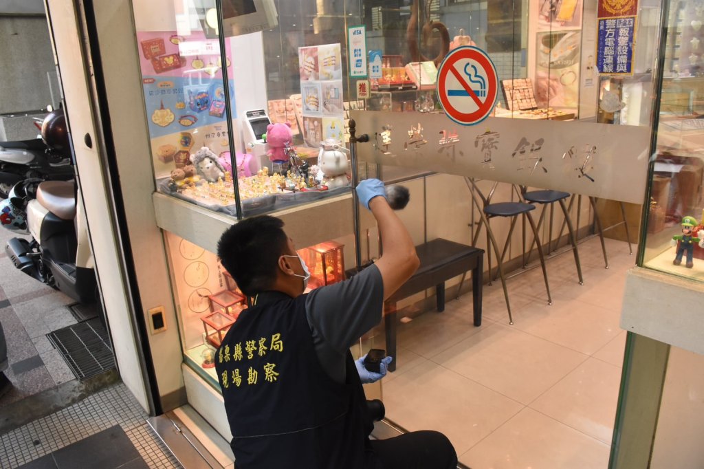 竹南銀樓遭搶70萬金飾 警方逮捕4嫌