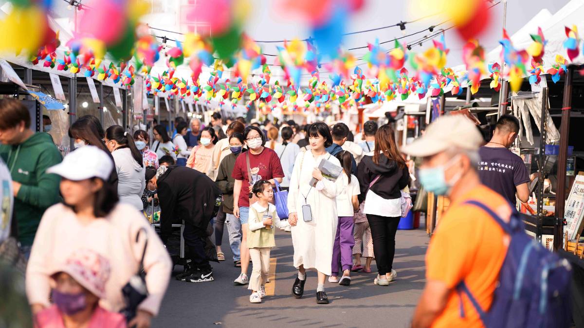 中秋節慶不分國界 屏東「鹽琉秋HiHi」融合越南風熱鬧開趴