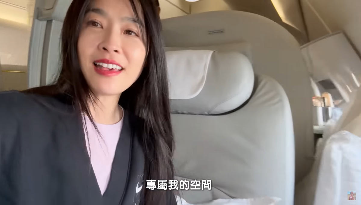 「成為自己的女王」 小嫻揭露頭等艙初體驗與心路歷程