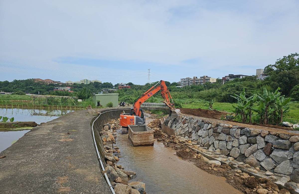 新北淡水護岸修復完工　強化溪流防洪保護農地