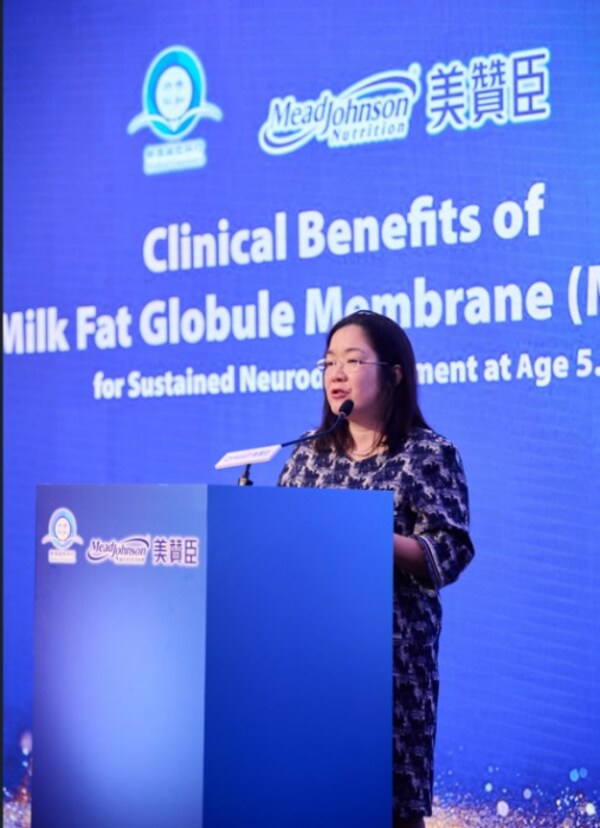 兒童體智及行為發展學科專科醫生杜藴瑜醫生引用臨床研究指出,證實母乳黃金膜 (MFGM) 對兒童長期腦部發展的重要貢獻。 兒童體智及行為發展學科專科醫生杜藴瑜醫生引用臨床研究指出,證實母乳黃金膜 (MFGM) 對兒童長期腦部發展的重要貢獻。