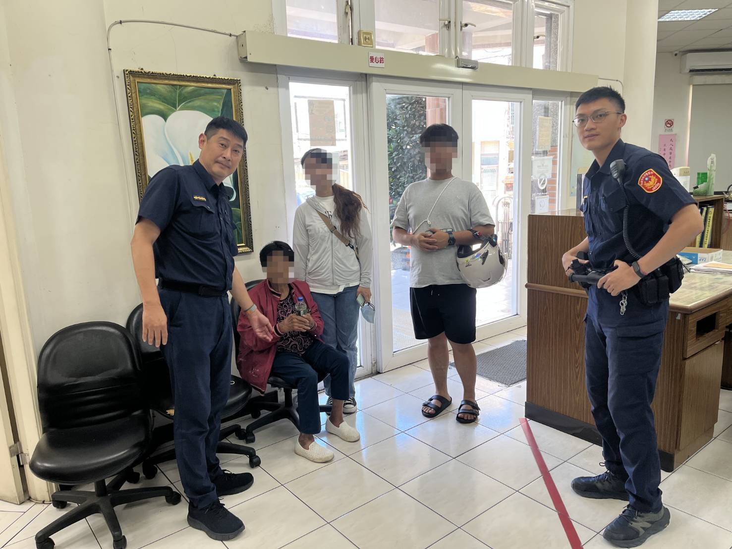 失智婦從龜山騎到大園險中暑 警靠車牌查身分 385444 0