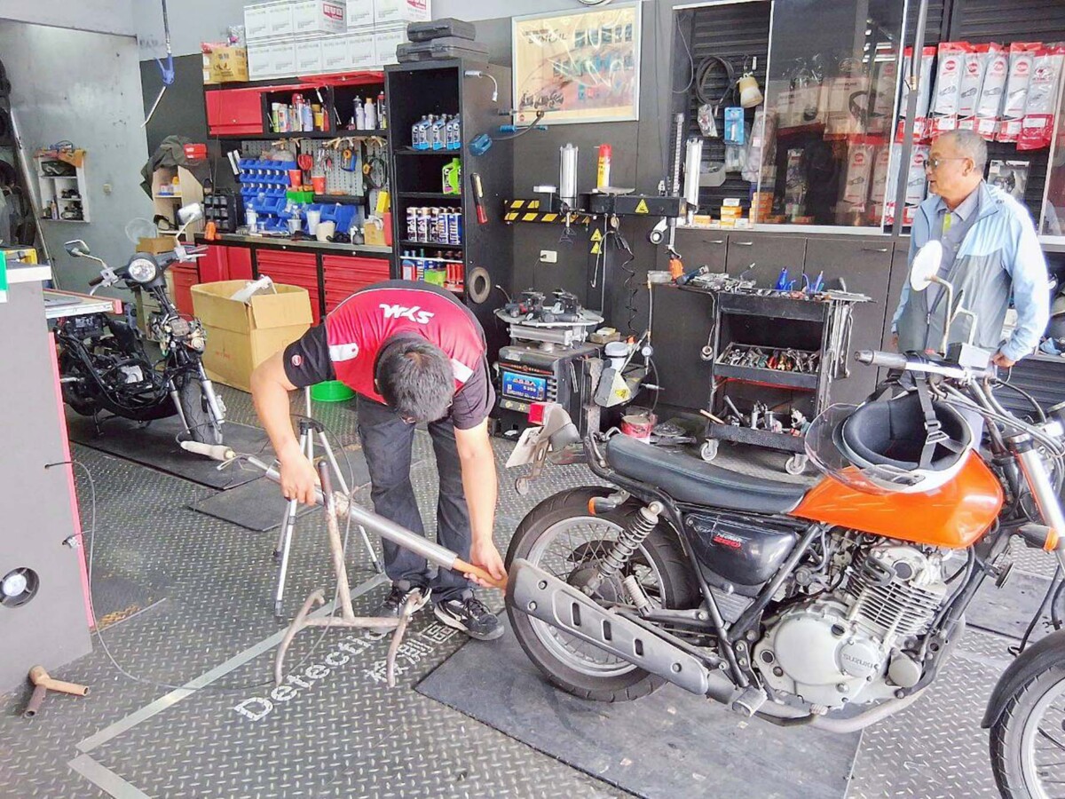 機車出廠滿5 年須每年排氣定期檢驗避免罰鍰與牌照註銷