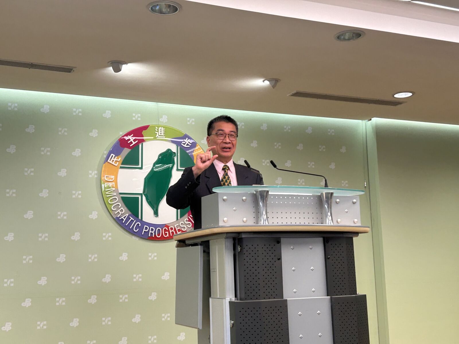 柯建銘稱黨團幹部協調中　賴清德：3長應由黨團自主選出、非指定 221