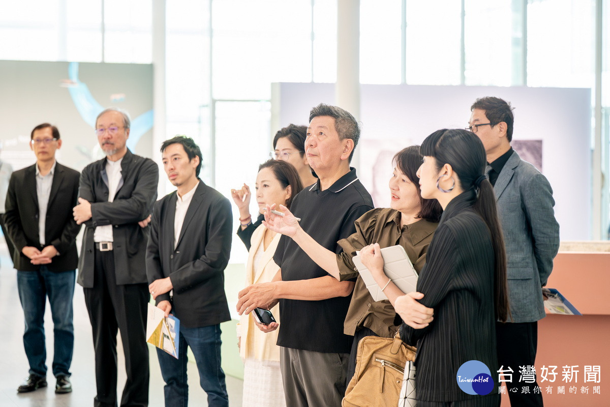 「2026台灣設計展交流活動」設計師們相互交流。<br /><br /> 
