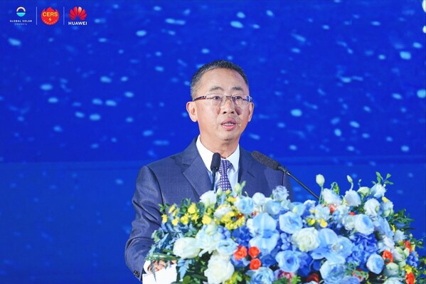 華為董事、華為數字能源總裁侯金龍發表致辭 華為董事、華為數字能源總裁侯金龍發表致辭