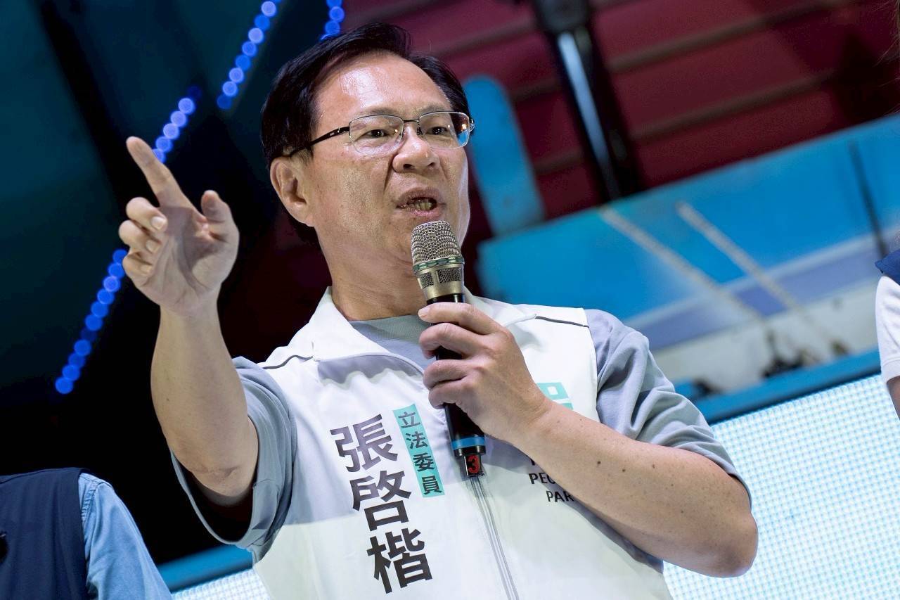 張啓楷直言，電廠事故頻傳電力吃緊，「這不是供電安全，而是政策不作為加上數字化妝術」。(圖／張啓楷國會辦公室)