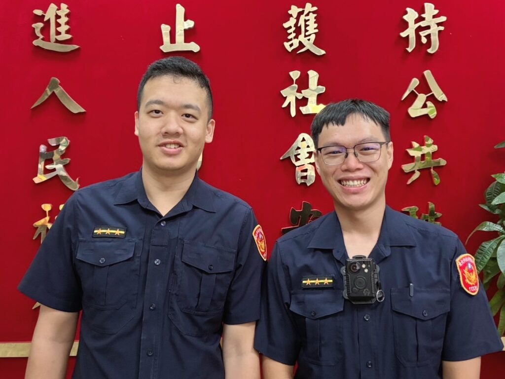 雨傘傳溫情 信義警暖心守護迷途長者 1 MEITU 20250918 092320251