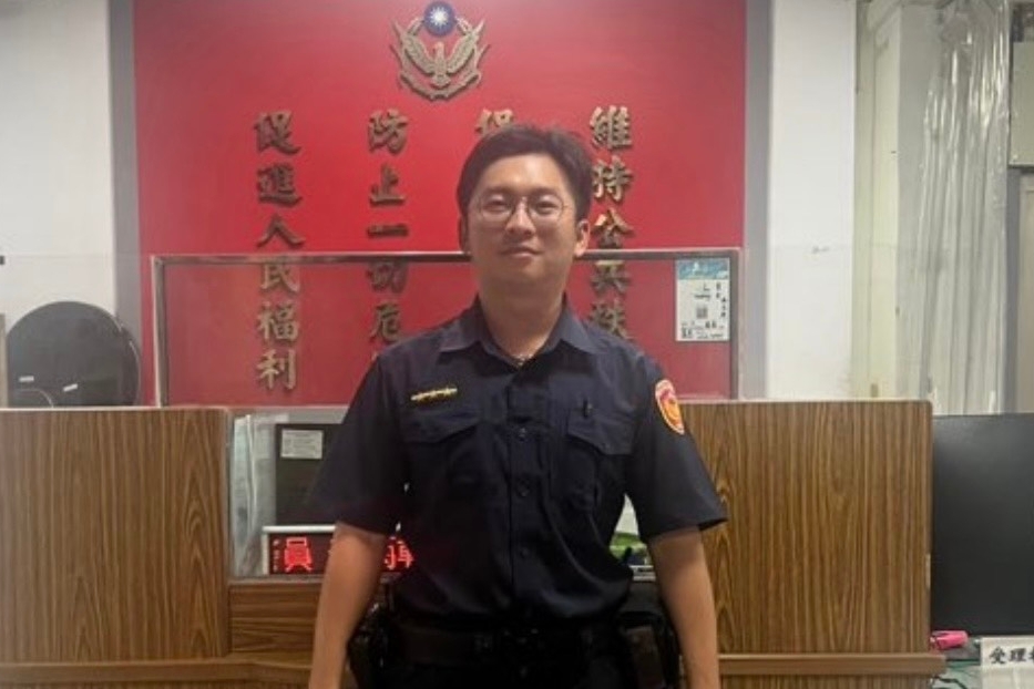 多虧一句話 婦人匯款露餡 萬華警與銀行築起防詐牆 1 %E6%9D%8E%E6%88%90%E9%83%9D