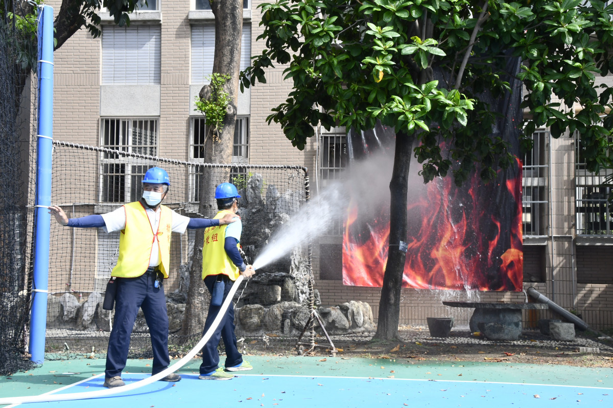 114年度國家防災日：彰化縣舉辦地震避難掩護演練。圖／記者鄧富珍攝
