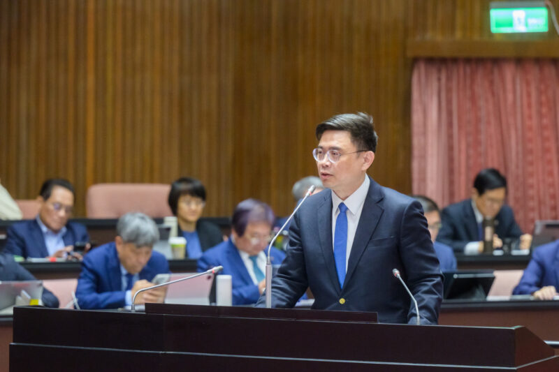 土石採取法賴瑞隆版已送案，盜採砂石最高重罰五億、未改善按日罰千萬、違法機具一律強制沒入