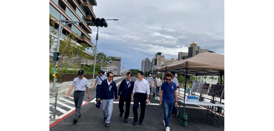 高雄市第85期市地重劃區曹謹路打通工程進度超前 副市長林欽榮前往視察 力拼10月底開放通車