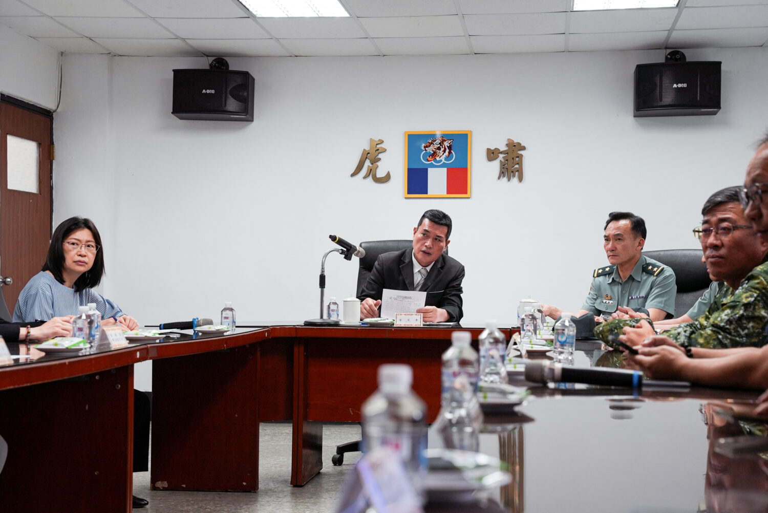 退輔會宣布全額補助榮民健保部分負擔,黃仁表示相當欣慰,與有榮焉。(圖/黃仁國會辦公室)