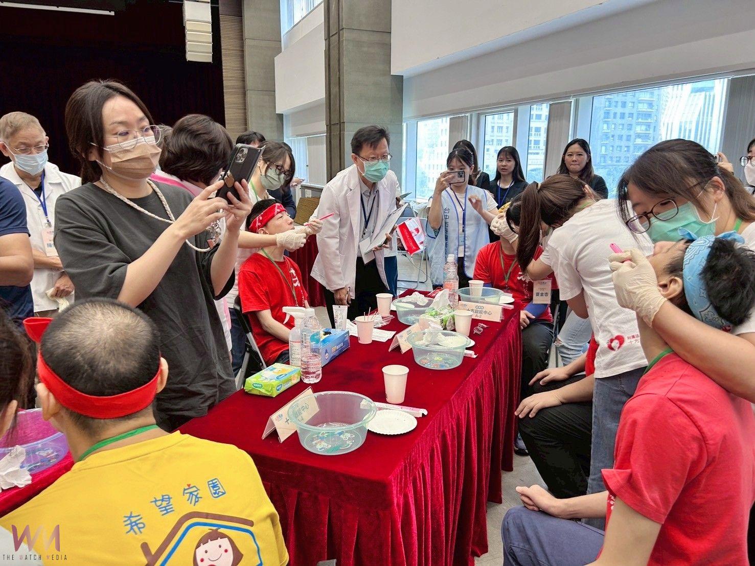 台中市衛生局攜手公會推動口腔健康 特殊需求者潔牙觀摩會登場 - https://www.watchmedia01.com