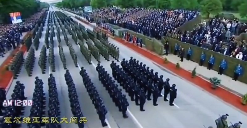 塞爾維亞舉行「團結的力量」閱兵 近萬士兵盛裝亮相
