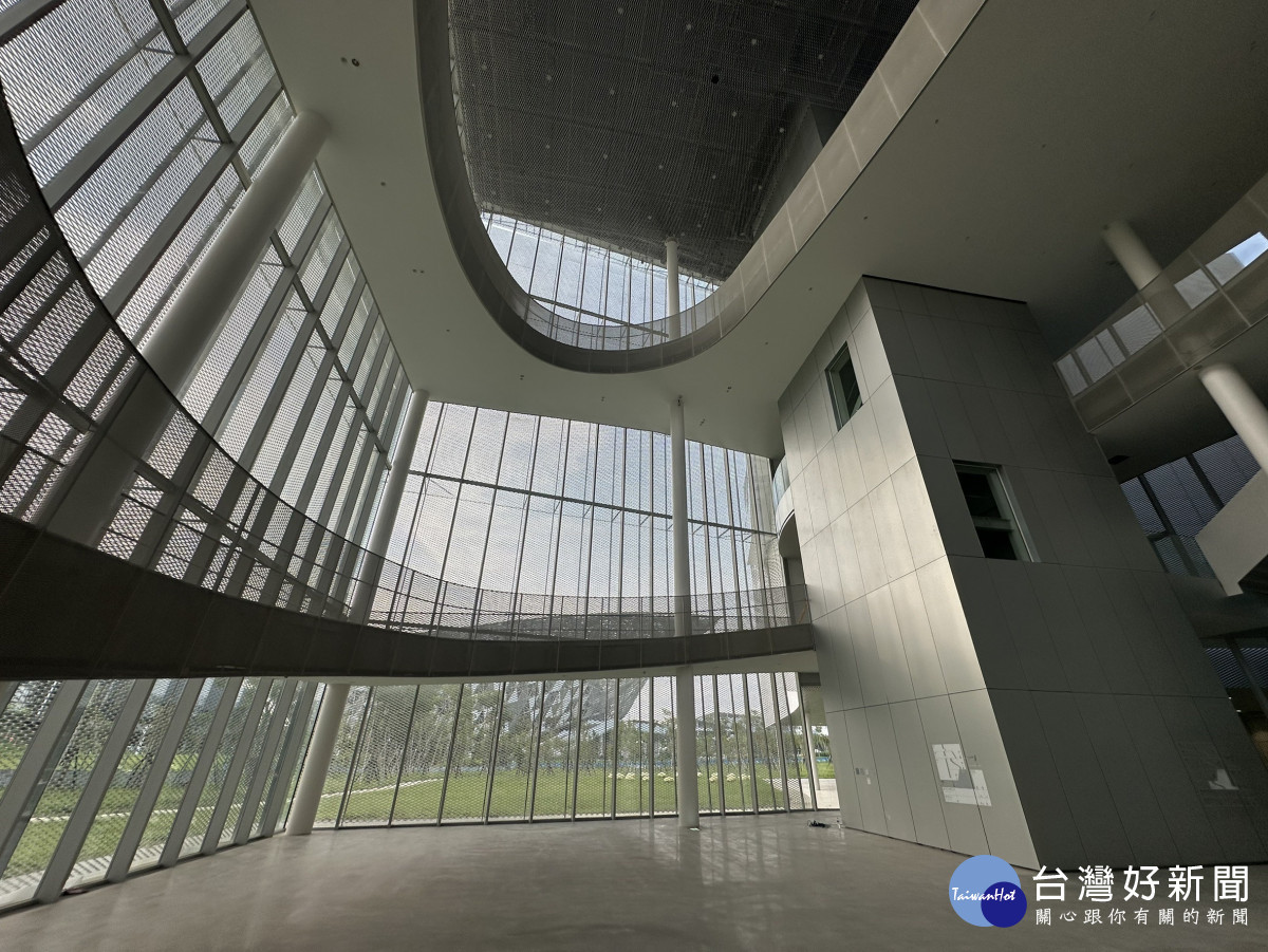 27公尺的高度展覽空間，可以符合任何高度的藝術品