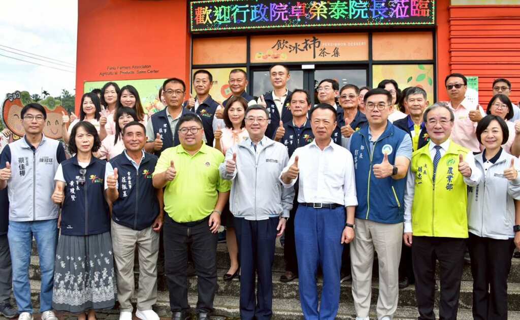 ▲卓揆視察嘉義番路鄉農會冷鏈運用及新廠規劃,持續完善全國冷鏈物流網絡。