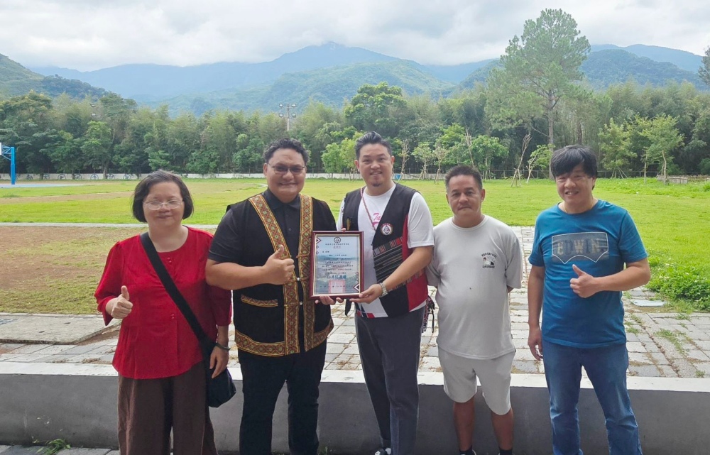 一個台灣人在難民營的日子  魯瑪夫博士羅浮高中專題演講