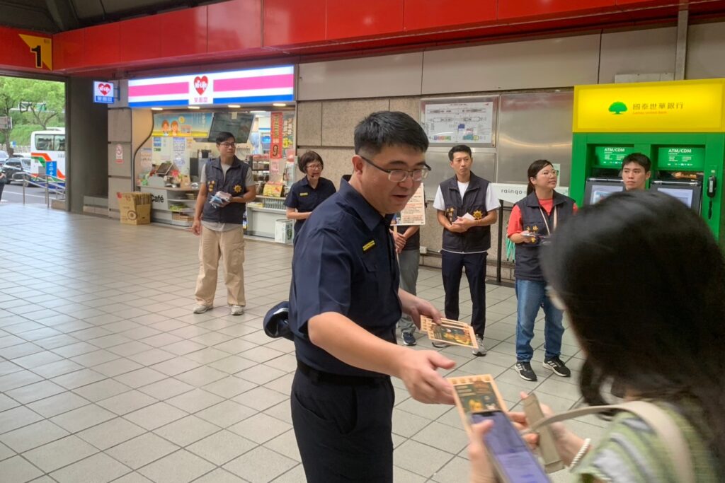 夜市防扒竊最前線 劍潭捷運站報您知 3 MEITU 20250921 084633430