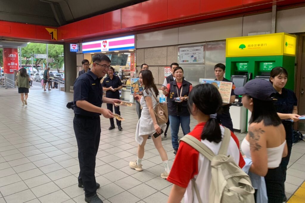 夜市防扒竊最前線 劍潭捷運站報您知 4 MEITU 20250921 084645662