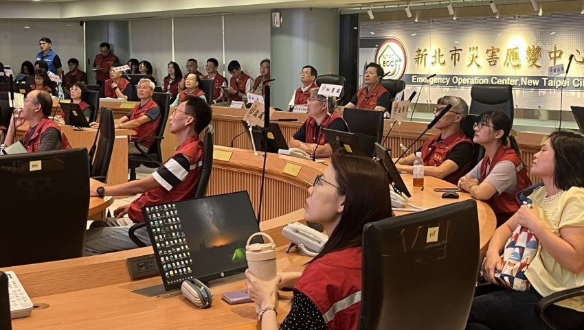 強颱樺加沙發海警     新北防颱整備會議嚴陣以待
