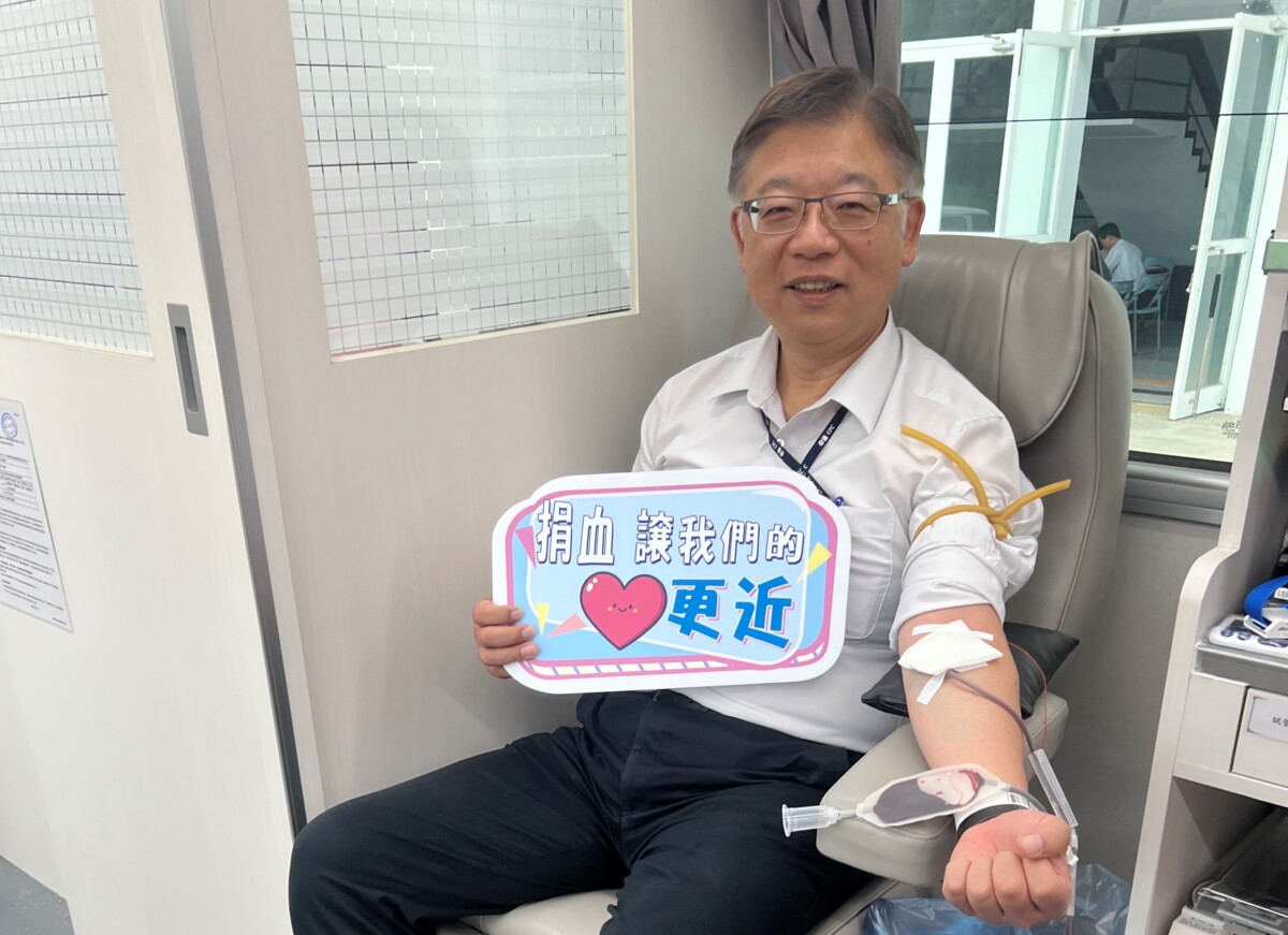 ▲中油公司煉製事業部季存厚執行長一同響應捐血活動（記者 李堂安 翻攝）