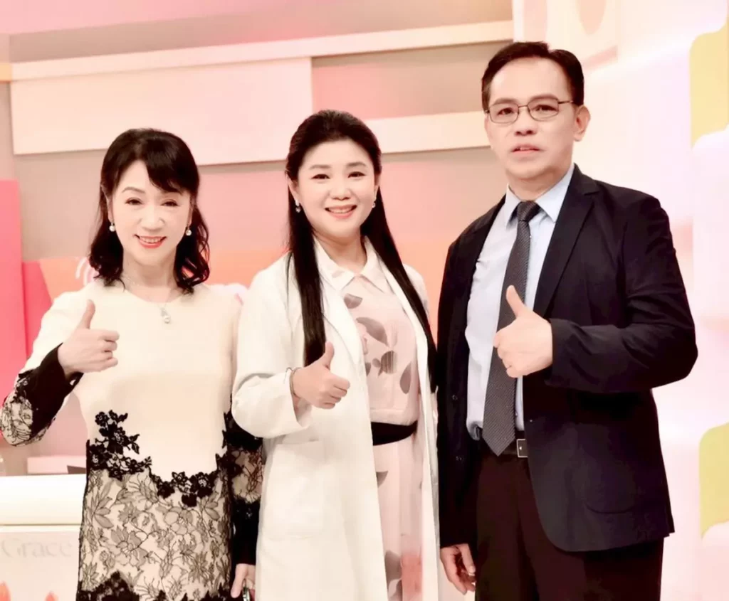 左到右 諸蕙媛/穎達開發總經理 高御書/中醫專家營養師 林紫貴/滙豐生技總經理(照片提供:名德國際傳播有限公司 照片拍攝:湯敬全)
