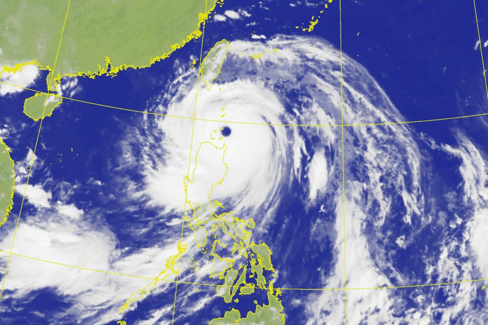 強颱樺加沙風雨恐增強 氣象署警告22、23日影響最劇烈 236 照片來源:中央氣象署網頁截圖