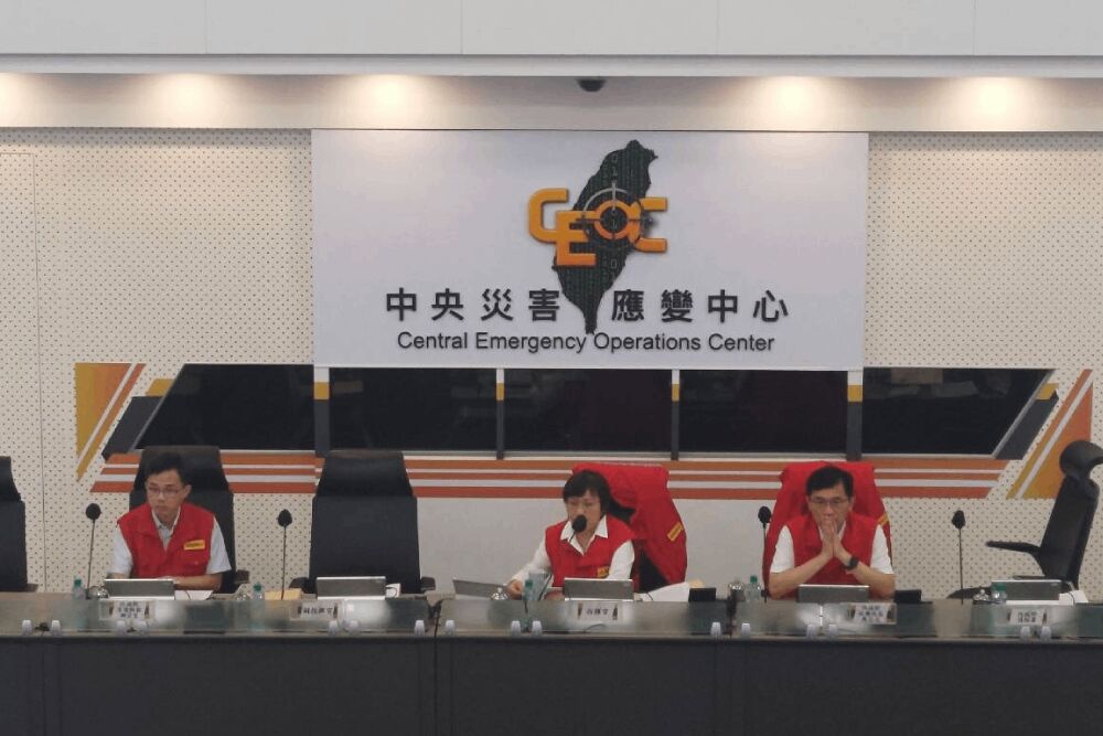強颱樺加沙風雨恐增強 氣象署警告22、23日影響最劇烈 237 照片來源:中央氣象署網頁截圖
