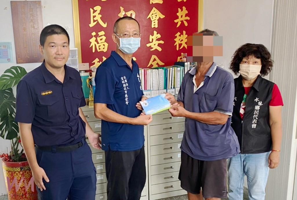 北港警奔走募款八萬 助車禍遺孤家屬解困 - https://www.watchmedia01.com