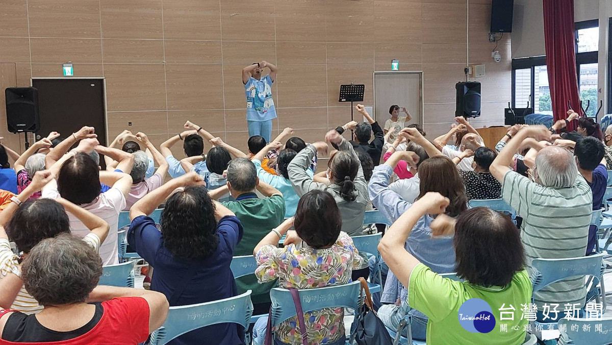 桃園百揚扶輪社攜手三大協會,啟動「長者趾甲義剪」公益服務。