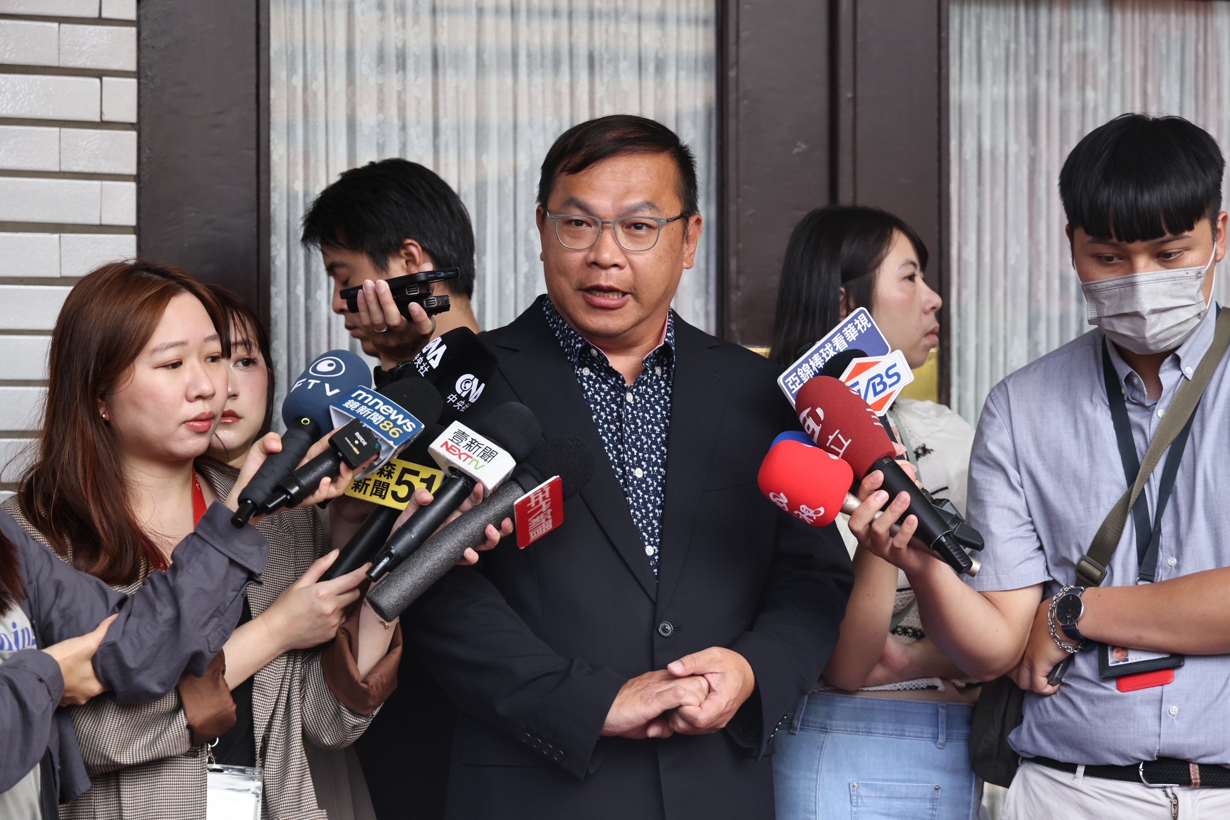 王義川23日爆料,跟拍他的狗仔與黃國昌前助理同名同姓。資料照片/林啟弘攝