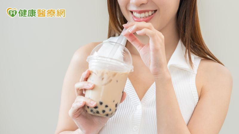 外送飲料「不要去冰」!營養師示警:恐食物中毒 2類飲品更易變質