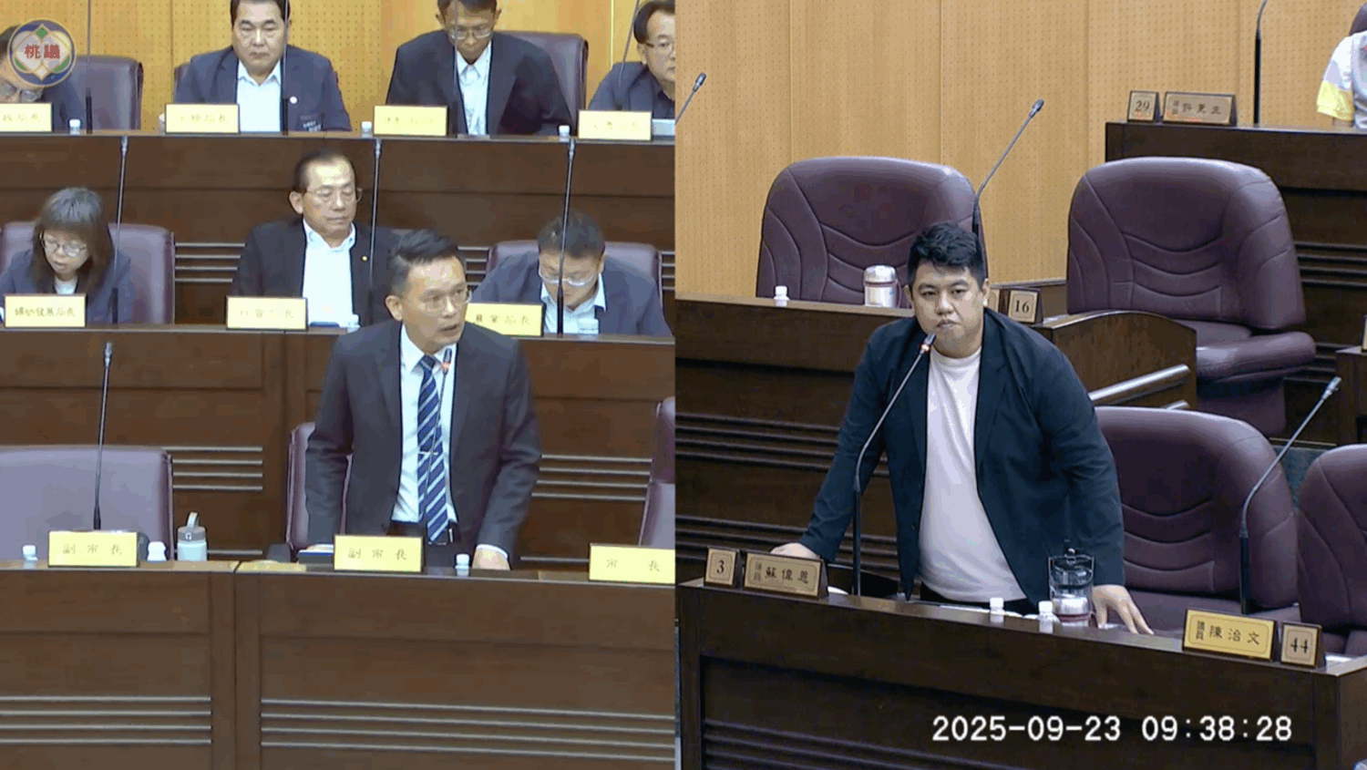 桃園市副市長蘇俊賓(左)、桃園市議員蘇偉恩(右)。(圖/桃園市議會議事直播)