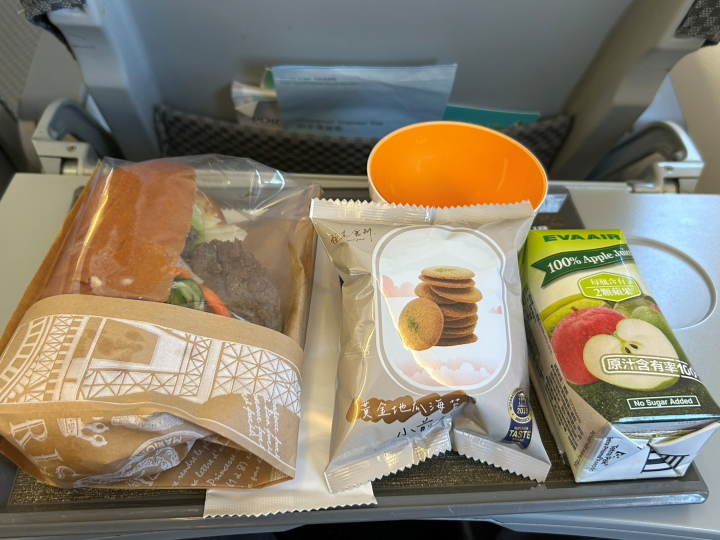 沖繩航線大對決!行李、餐食、班機特色一次比較