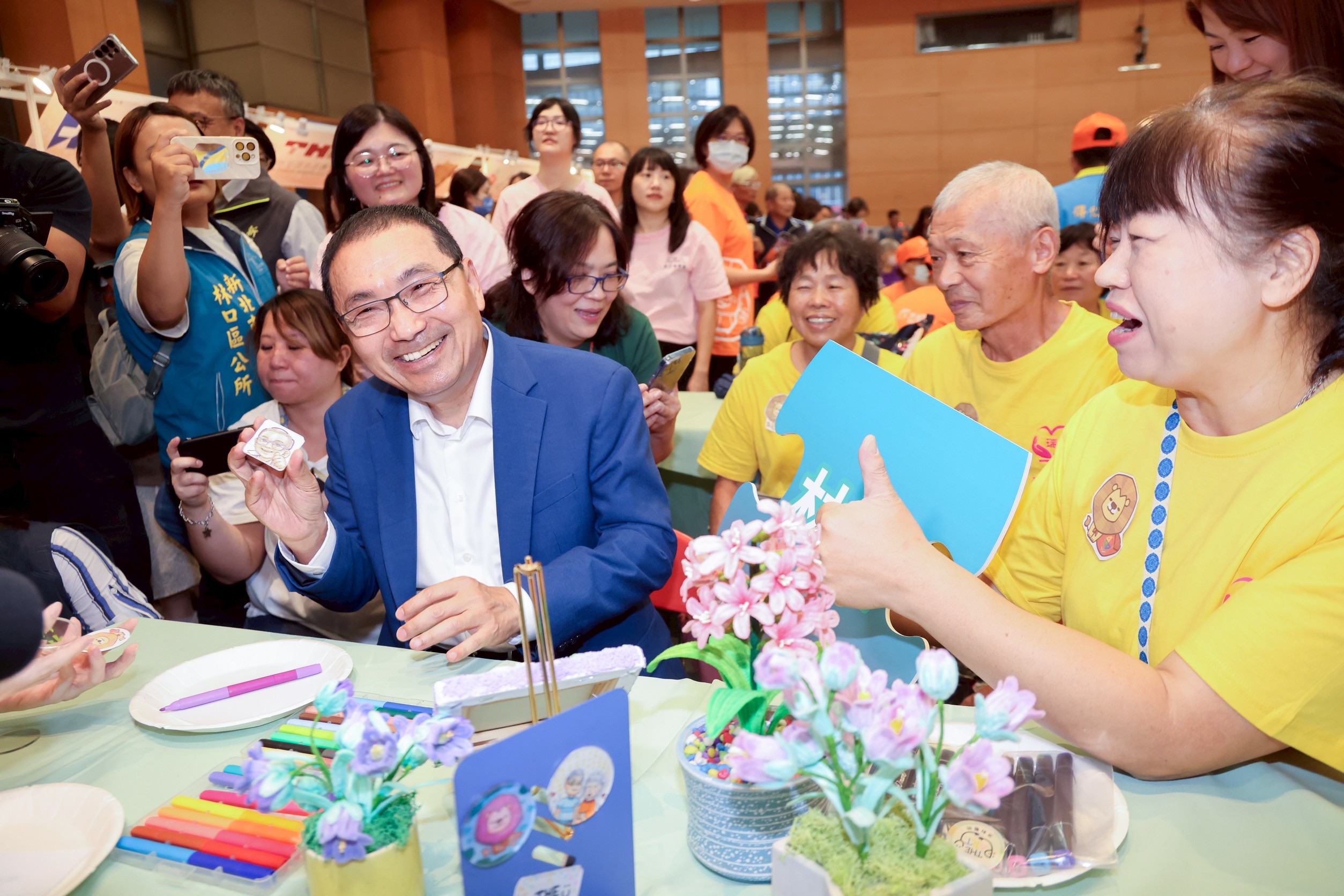 新北29區友善社區達標 侯友宜：讓長者在地安養樂活
