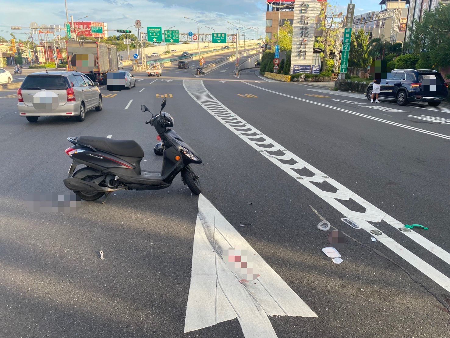 台北市士林區通河西街二段、延平北路六段口今(24)日清晨6時許發生1起死亡車禍。