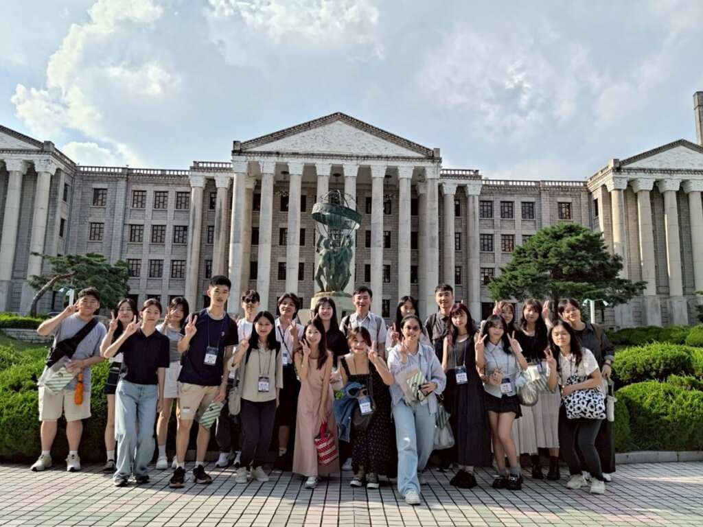 ▲中國醫藥大學中醫學院49名學生暑期海外實習，五國交流拓展中醫國際視野。