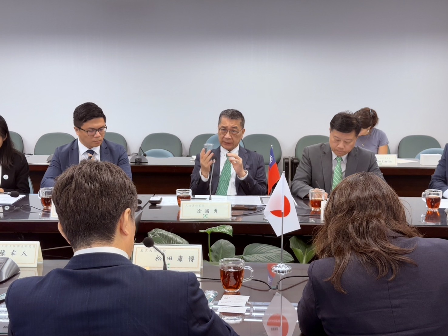 徐國勇下令全黨動員救花蓮 率先捐10萬元拋磚引玉 232 徐國勇下令全黨動員救花蓮 率先捐10萬元拋磚引玉 231