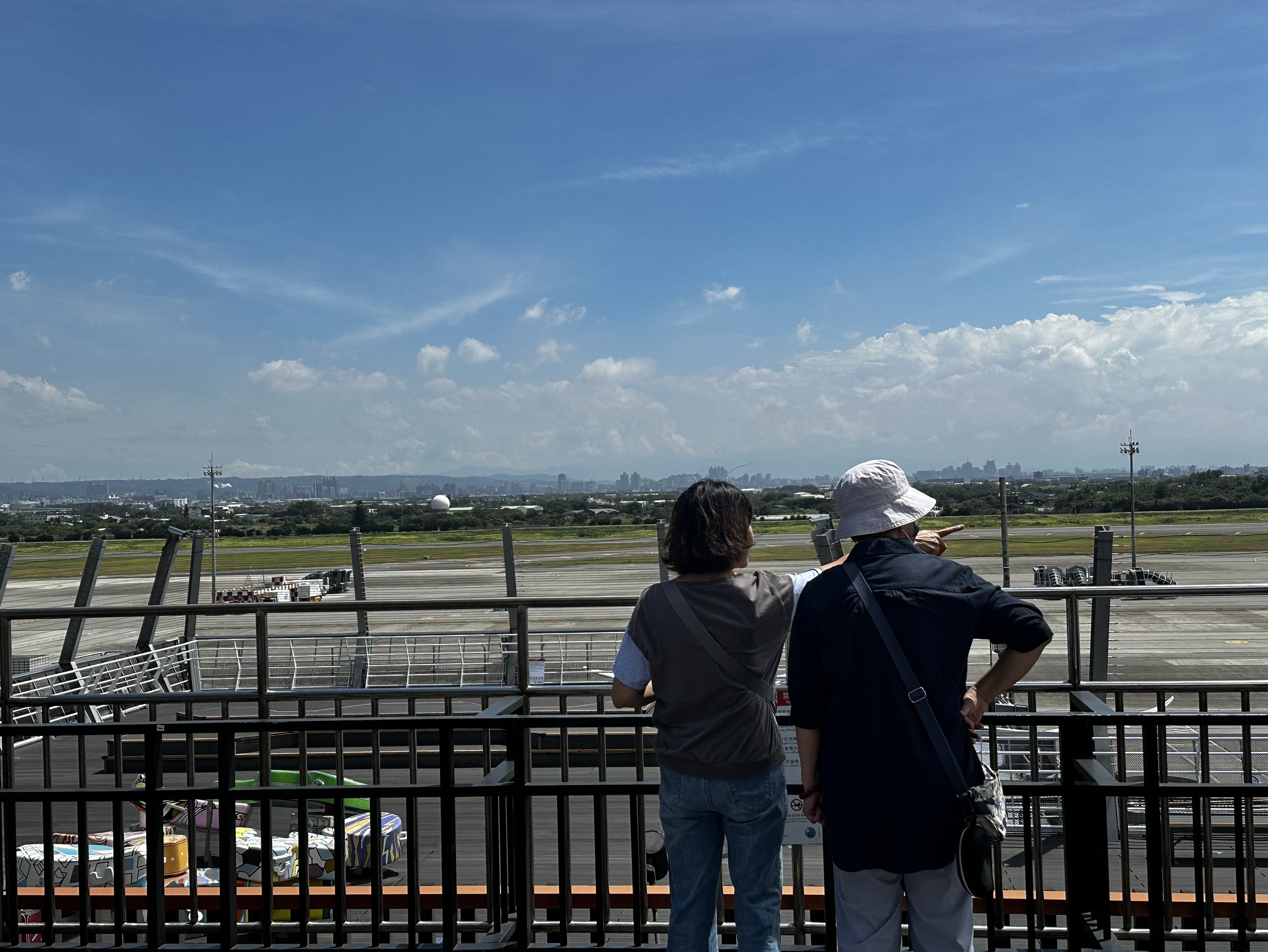 桃園機場航班仍受樺加沙颱風颱風影響 明起陸續恢復正常 h6e6t