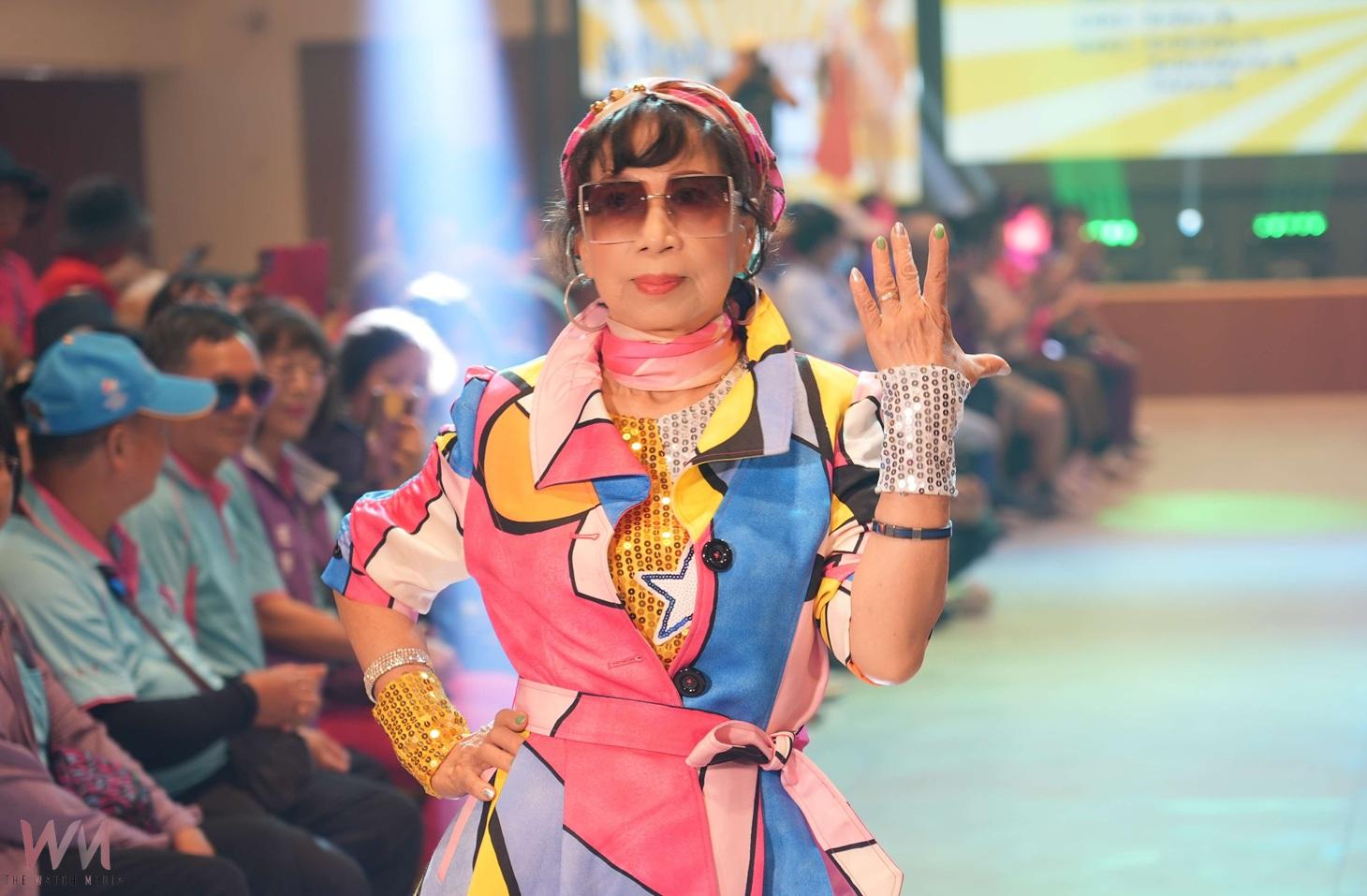 張麗善攜40位長輩伸展台走秀 70歲長輩自信登台展魅力 - https://www.watchmedia01.com