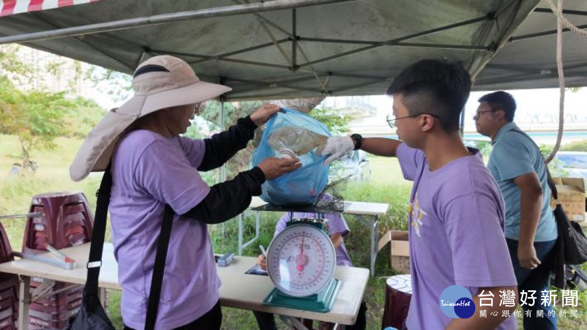共計清理136公斤垃圾。