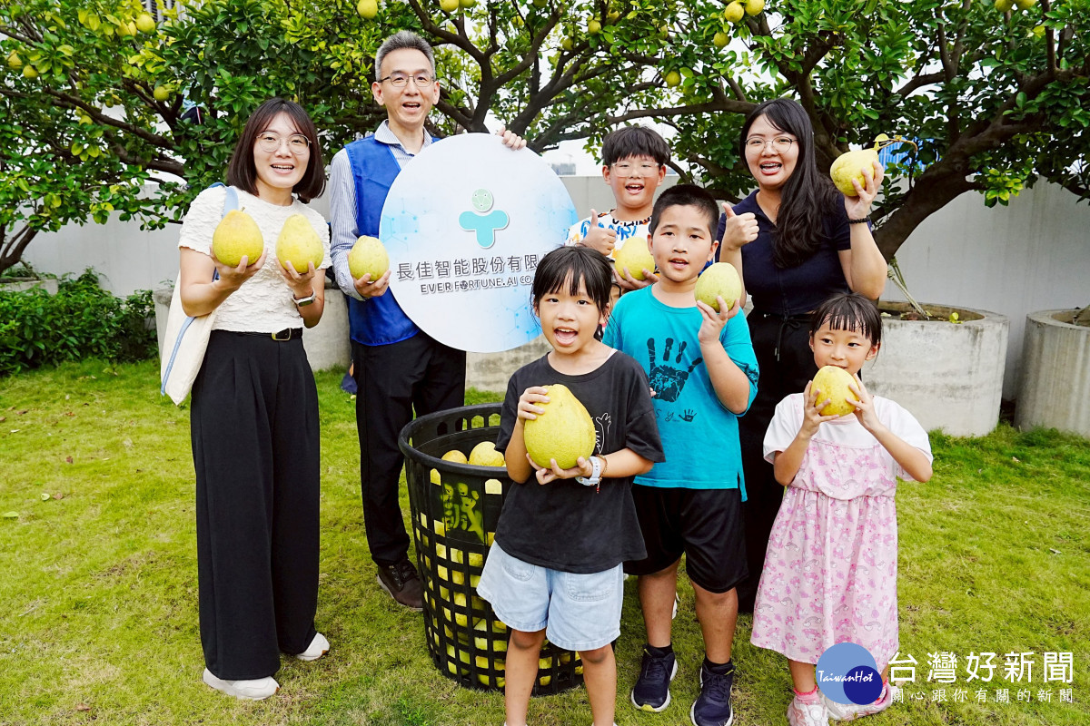 柚見幸福公益同行 中醫大附醫陪伴孩子迎接中秋佳節